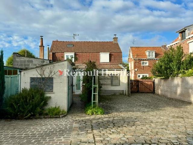 LOT DE 2 MAISONS