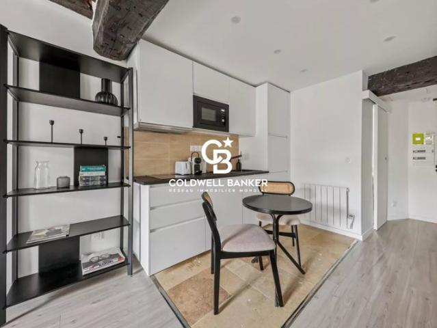 Lot de deux studios rénovés au coeur des quartiers Saint Sulpice / Saint Germain des Prés, 75006