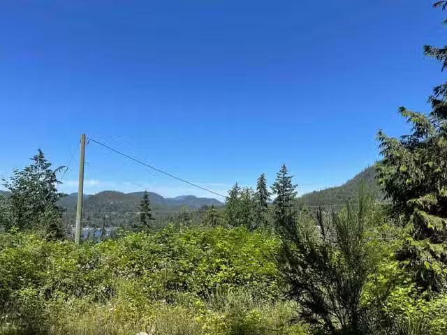 Lot for sale in Madeira Park, Sunshine Coast, 5232 Cecil Hill.