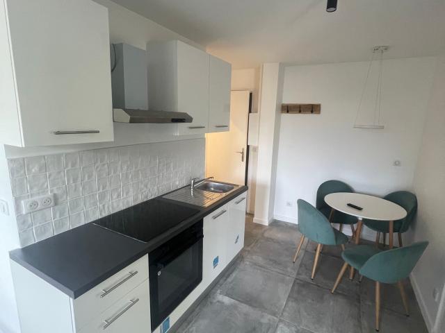 Lot of 2 spacious flats in the heart of Ile de France