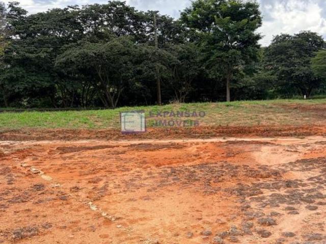 LOTE NO CONDOMÍNIO MORADA DA BRISA