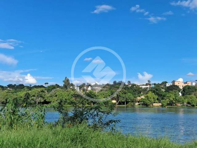 Lote no Recanto do Poeta