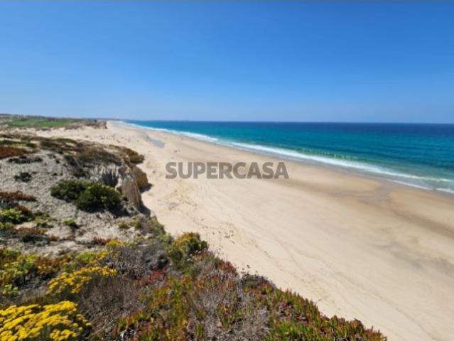 Lote no resort Praia D’El Rey apenas a 500 metros da praia