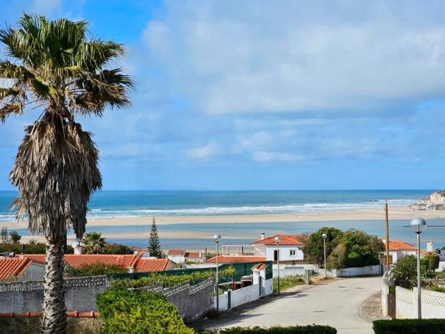 Lote a apenas 600 metros da lagoa e da praia