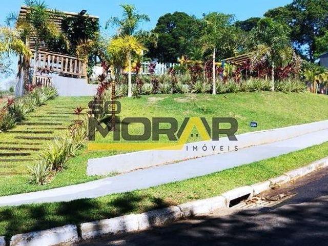 Lote a venda no Condominio Versailles