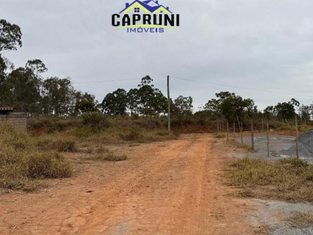 Lote a venda no bairro Calafate em Passa Tempo/MG
