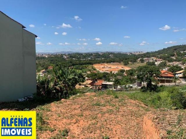 Lote à venda no Bairro COLONIAL
