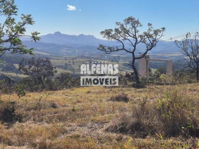 Lote à venda no Bairro Quintas da Capela Nova