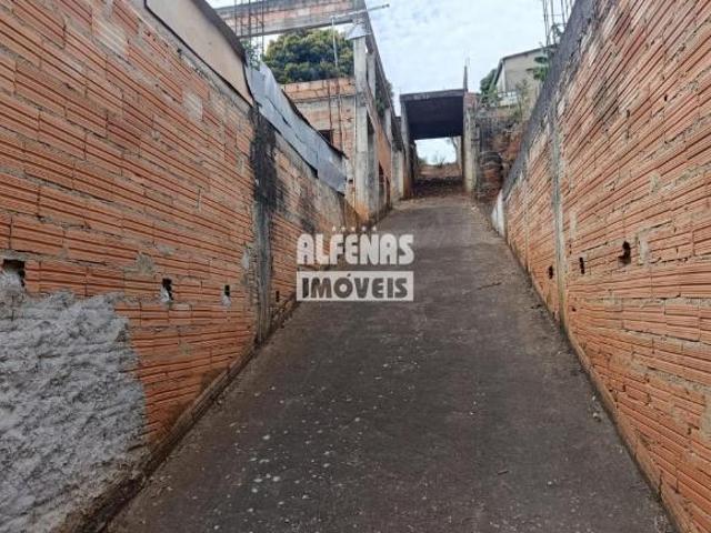Lote à venda no Bairro TROPICAL
