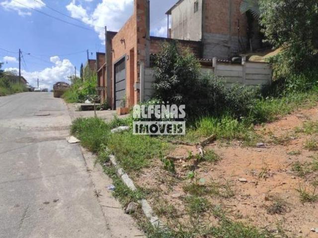 Lote à venda no Bairro Vila Verde