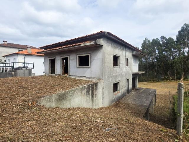 Lote c/ moradia em estrutura Cerdeirinhas, Tabuaças
