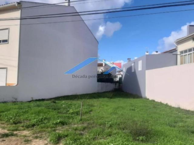 Lote c/ projeto aprovado em Benavente!