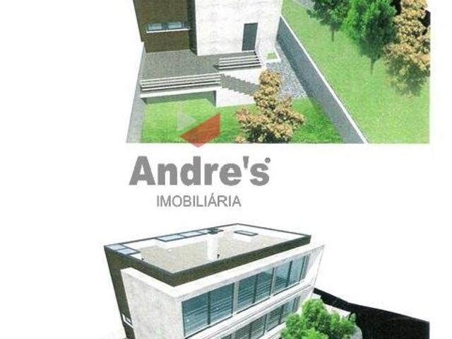 Lote com 400m2 | 3 frentes | Fânzeres | Gondomar