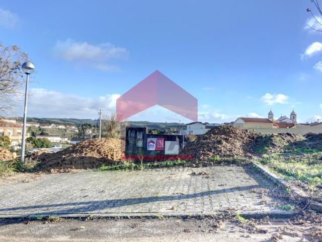 Lote com 455m² Urb. Estiveira Prestige Villas