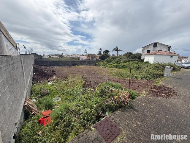 Lote com 470.45 m2