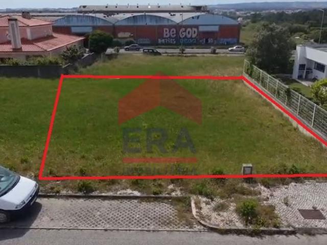 Lote com 619 m2 localizado em Tornada Caldas da Rainha
