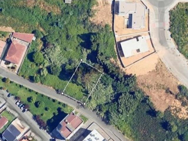 Lote com 640m2 em Santa Maria da Feira