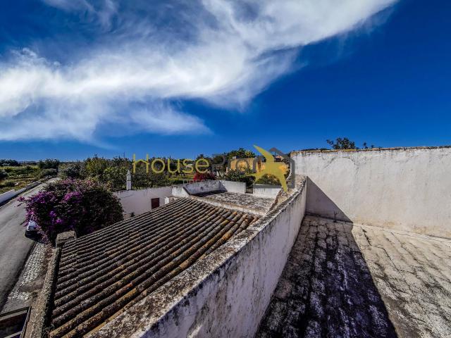 Lote com 7280 m2 com possibilidade de construção de 2 ou mais fogos