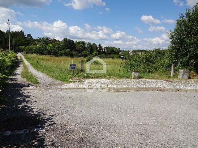 Lote com 182m2