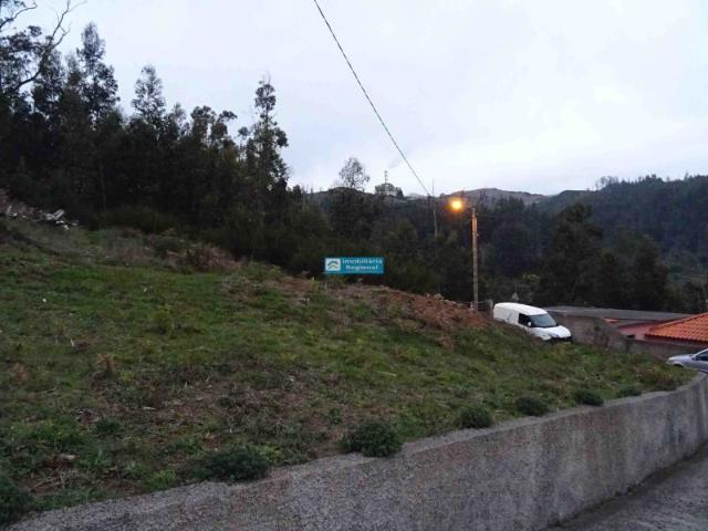 Lote com 2200 m2, para construção, com vista mar e montanha