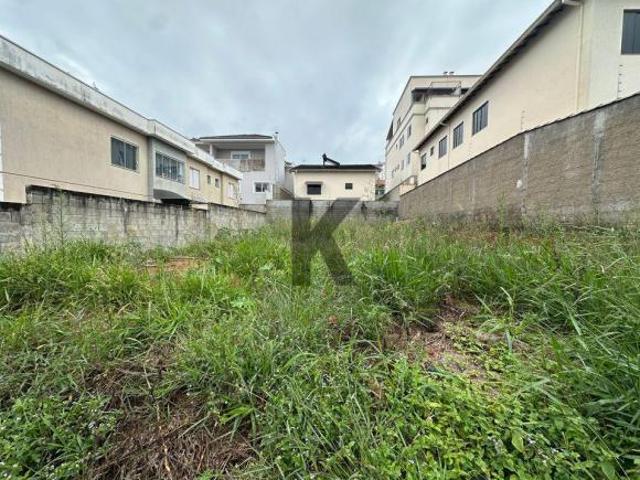 Lote com 300 metros a venda no Bairro Santa Rita em Pouso Alegre