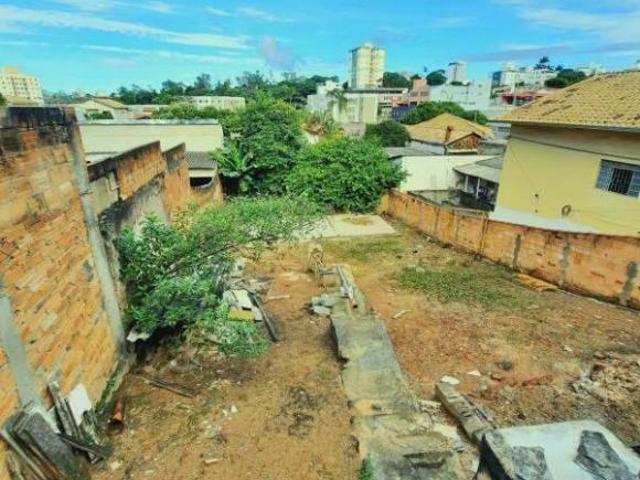 Lote com 360m² 12mX30m no Bairro Santa Branca em BH!