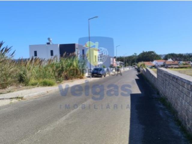 Lote com Infra estruras no Campo, Caldas da Rainha
