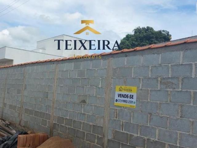 Lote com localização privilegiada,pronto para receber seu projeto