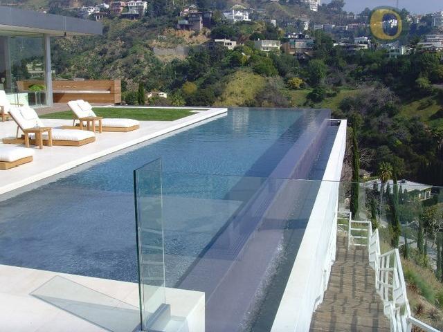 Lote de Terreno com PIP Aprovado para Moradia T4 de Luxo com Vista Mar em Loulé