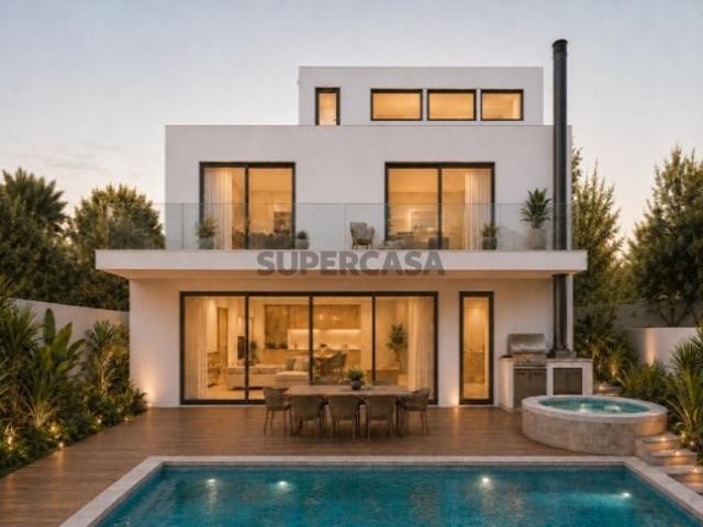 Lote com projeto aprovado, piscina e vistas de mar, centro de Tavira, Algarve