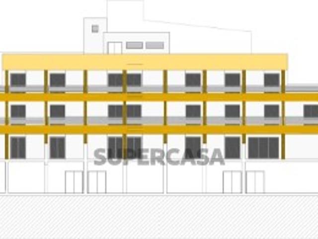 Lote com Projeto para Hostel