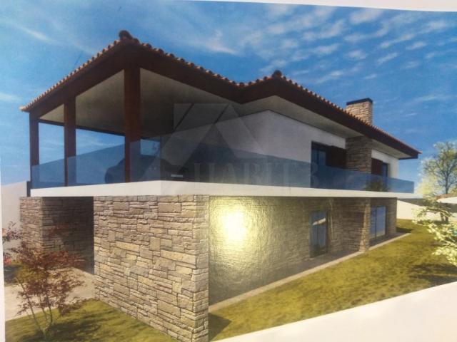 Lote com pré projeto na Gandra
