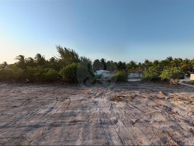 Lote comercial de 72 m2 en Chicxulub Pt