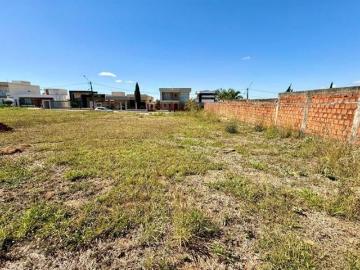 LOTE / CONDOMÍNIO / SEGURANÇA / ESCRITURADO / NASCENTE