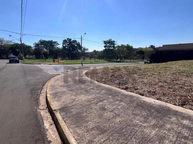 LOTE DE ESQUINA Á VENDA RESIDENCIAL CITTA BELLUCCI CERQUILHO