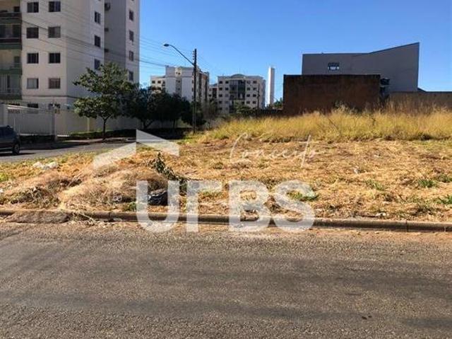 Lote de Esquina Moinho dos Ventos I 572 m2 I R$ 750 mil