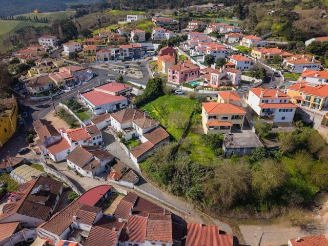 Lote de Terreno | 816 m² | Gradil | Urbanização Encosta de São Silvestre