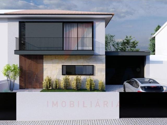 Lote de Terreno c/ estrutura Vila de Prado