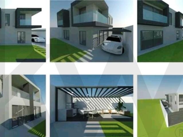 Lote de Terreno com Obra de Moradia Iniciada em Moninhos na Zona de Loures