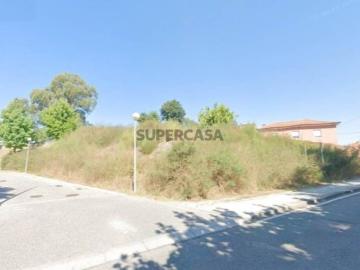 Lote de Terreno com área de 671 m2 para construção de apartamentos ou moradias