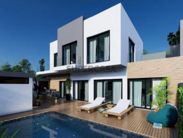 Lote de terreno com projeto aprovado para Moradia T4 com Piscina Privativa em Tavira