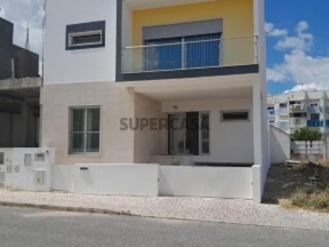 LOTE DE TERRENO COM PROJETO PARA MORADIA | SANTO ANTÓNIO DA CHARNECA