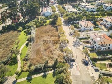Lote de Terreno com 1365 m2 e ABC de 528 m2 no Oeiras Golf Residence