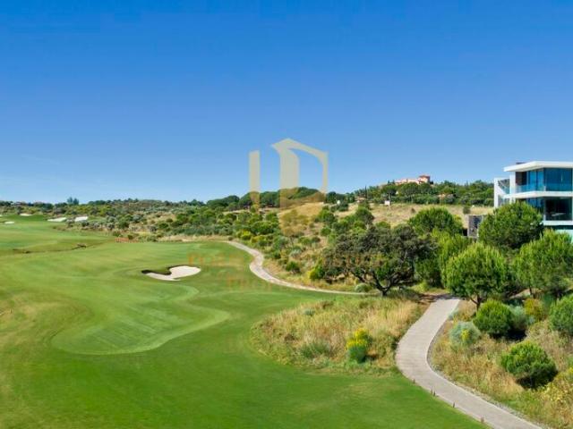 Lote de terreno com 2969m2 para construção de moradia isolada com 500 m2no Golfe Monte Rei