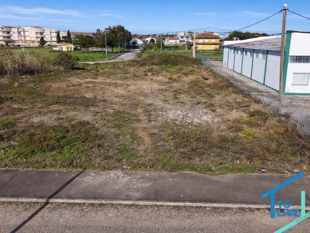 Lote de Terreno com 2.000 m2 na Zona Industrial do Entroncamento