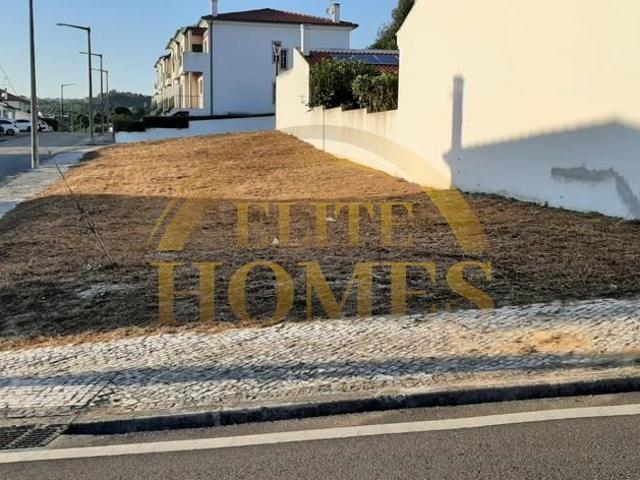 Lote de terreno com 300m2 para construção urbana
