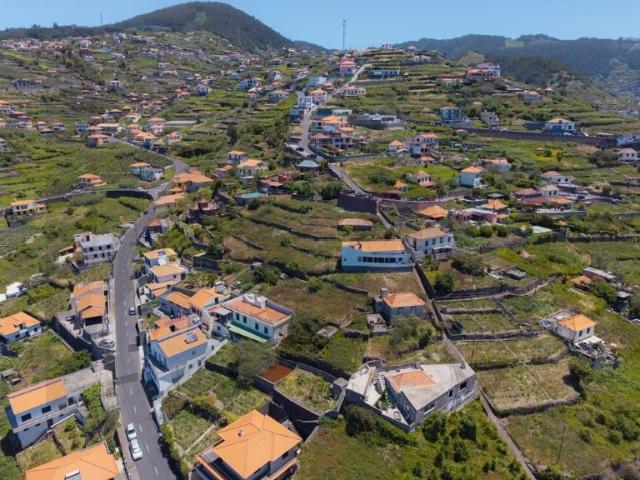 LOTE DE TERRENO COM 3.020 M² NA RIBEIRA BRAVA