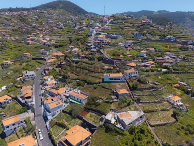 LOTE DE TERRENO COM 3.020 M² NA RIBEIRA BRAVA