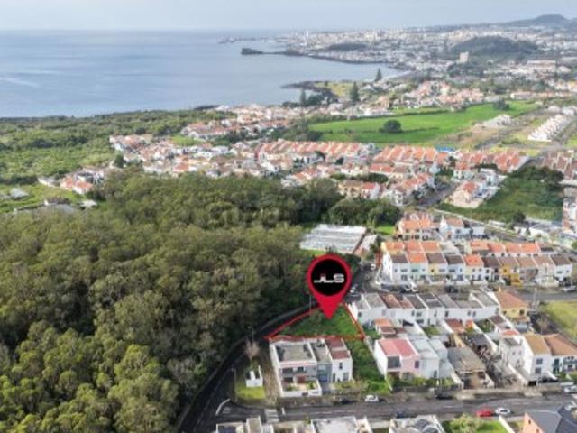 Lote de Terreno com 455 m² Livramento, Ponta Delgada