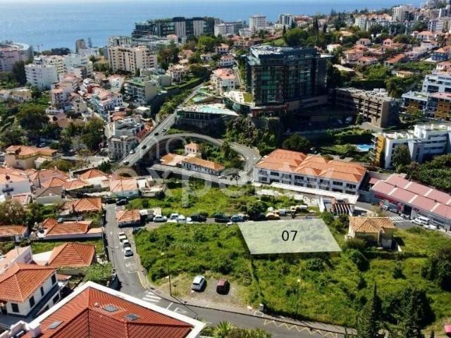 Lote de Terreno com 491 m2 para construção de moradia, Funchal